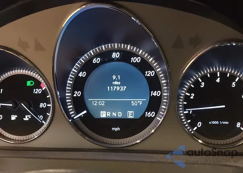 2011 Mercedes-Benz C 300 Luxury 4Matic/Sport 4Matic z USA, uszkodzony, nr VIN WDDGF8BB4BR165645